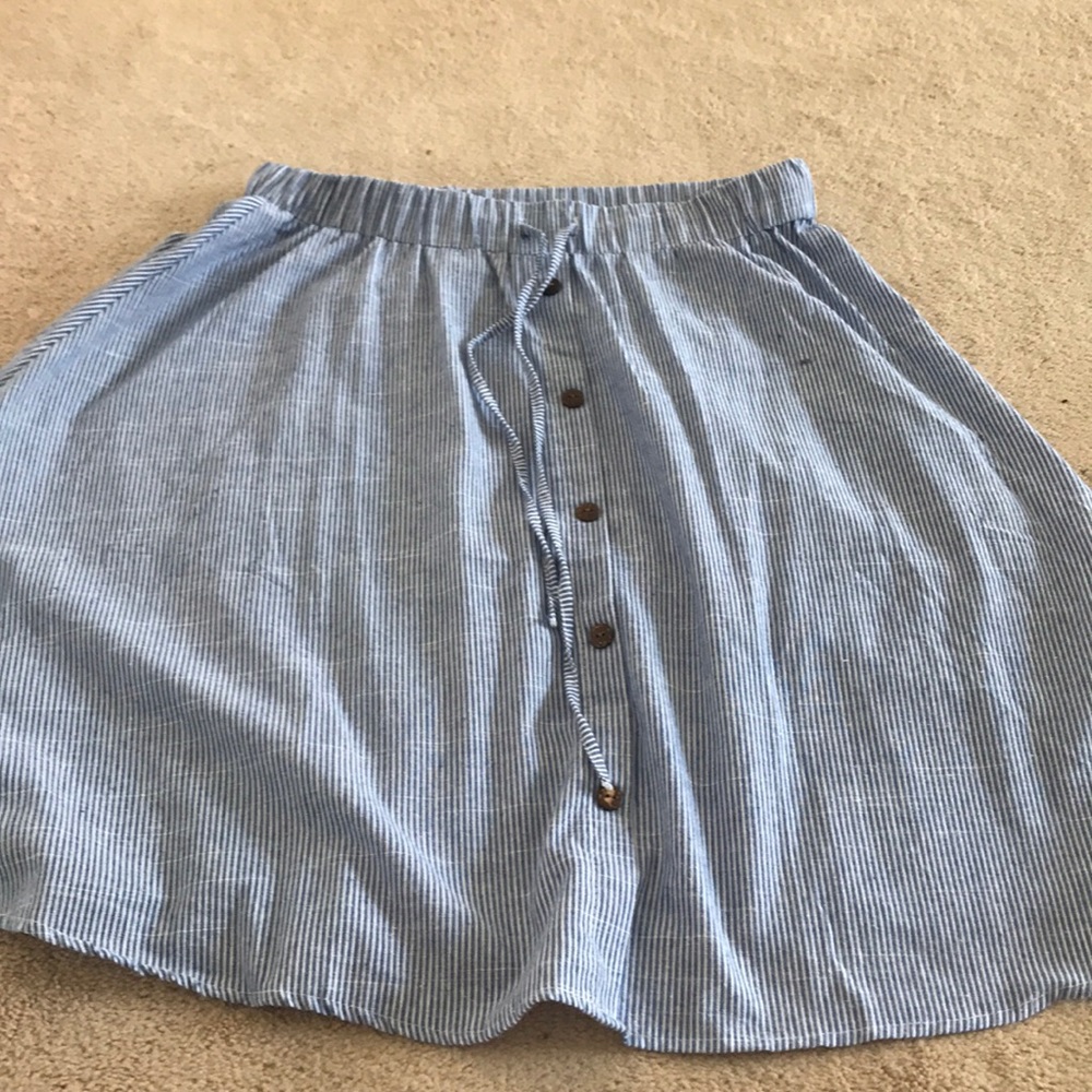 Knee length high waisted skirt